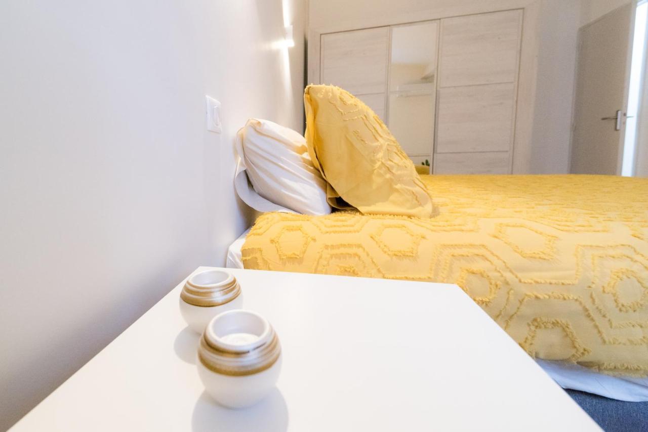 Ravissant Triplex Et Duplex Au Centre De Pont St Esprit 아파트 외부 사진