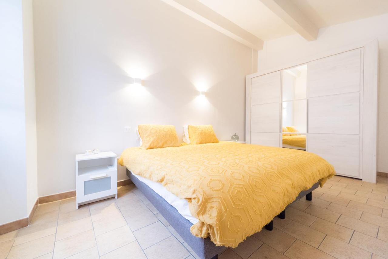 Ravissant Triplex Et Duplex Au Centre De Pont St Esprit 아파트 외부 사진