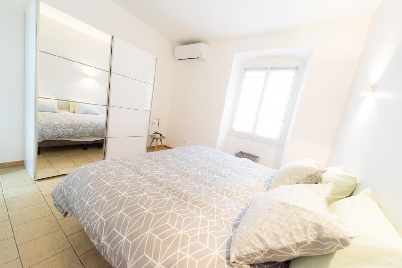 Ravissant Triplex Et Duplex Au Centre De Pont St Esprit 아파트 외부 사진