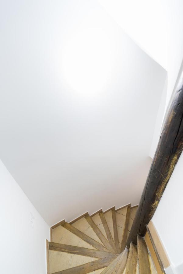 Ravissant Triplex Et Duplex Au Centre De Pont St Esprit 아파트 외부 사진